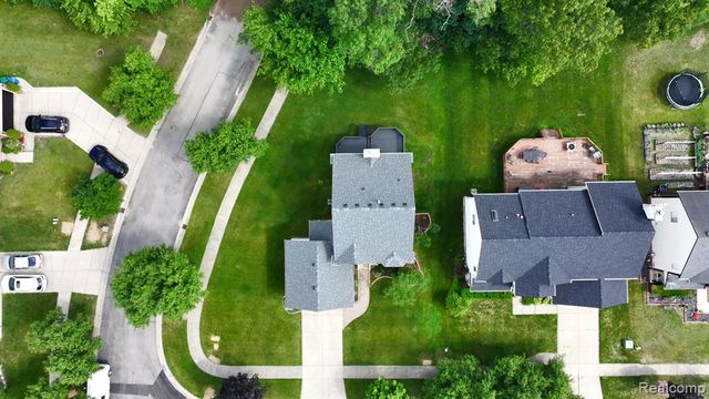 2711 Greenlawn Avenue, Commerce Twp, MI 48382