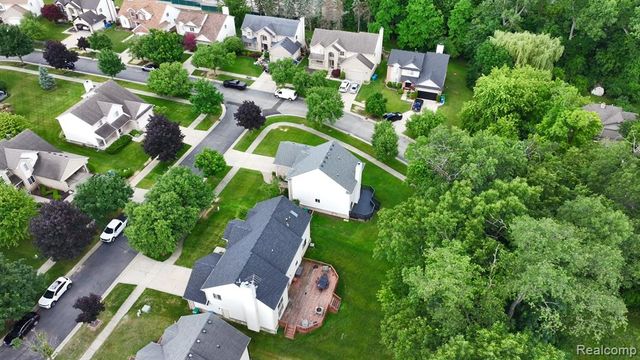 2711 Greenlawn Avenue, Commerce Twp, MI 48382