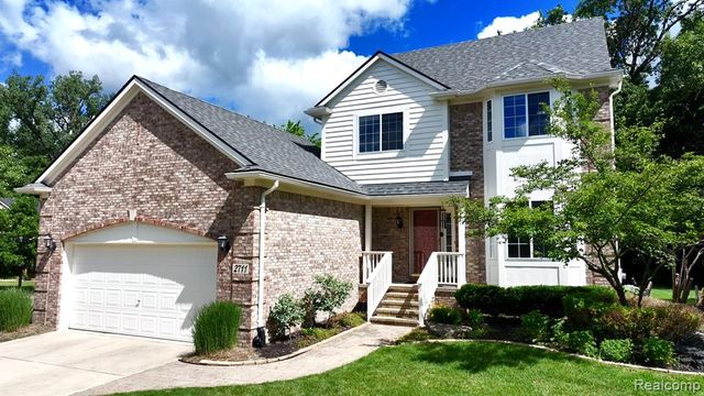 2711 Greenlawn Avenue, Commerce Twp, MI 48382