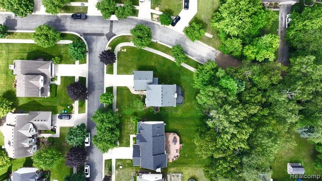 2711 Greenlawn Avenue, Commerce Twp, MI 48382
