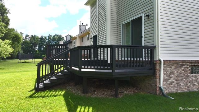 2711 Greenlawn Avenue, Commerce Twp, MI 48382
