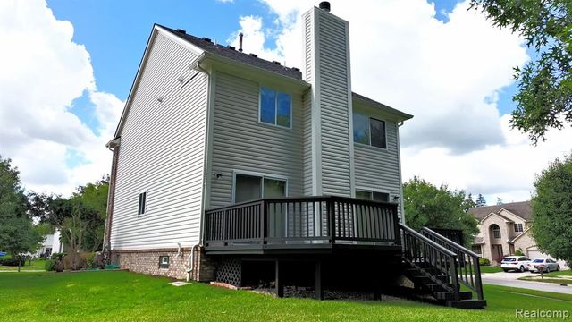 2711 Greenlawn Avenue, Commerce Twp, MI 48382