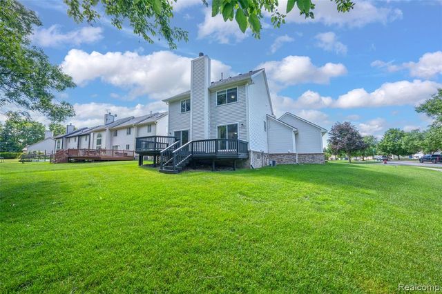 2711 Greenlawn Avenue, Commerce Twp, MI 48382