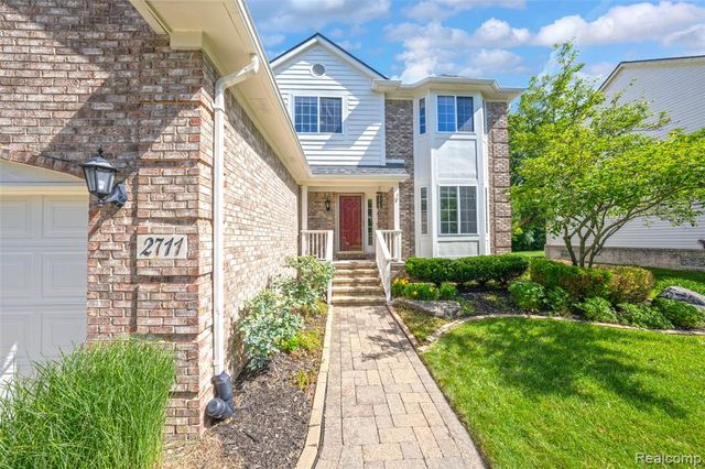 2711 Greenlawn Avenue, Commerce Twp, MI 48382