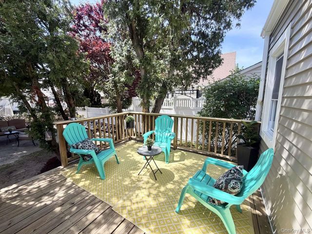135 Barwick Boulevard, Mineola, NY 11501