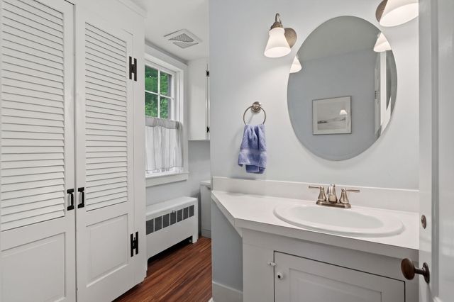 7 Bennington Road, Hancock, NH 03449
