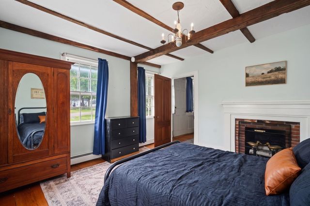 7 Bennington Road, Hancock, NH 03449