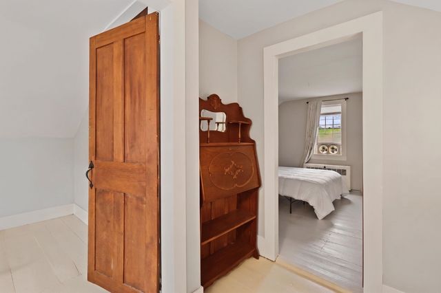 7 Bennington Road, Hancock, NH 03449