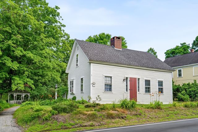 7 Bennington Road, Hancock, NH 03449