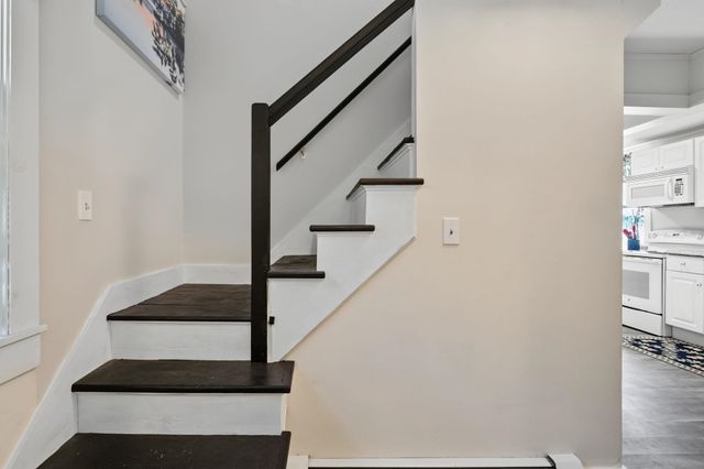 7 Bennington Road, Hancock, NH 03449