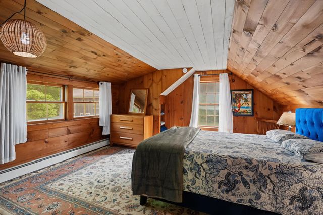 7 Bennington Road, Hancock, NH 03449