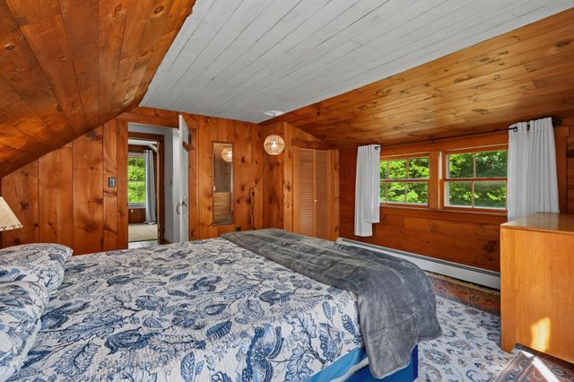 7 Bennington Road, Hancock, NH 03449