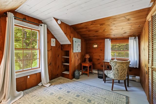 7 Bennington Road, Hancock, NH 03449
