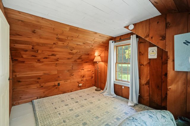 7 Bennington Road, Hancock, NH 03449