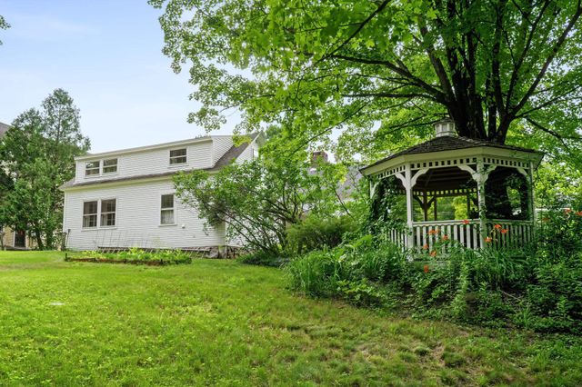 7 Bennington Road, Hancock, NH 03449