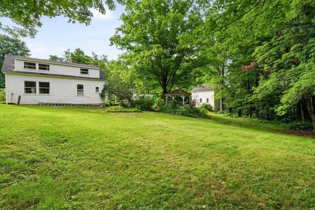 7 Bennington Road, Hancock, NH 03449