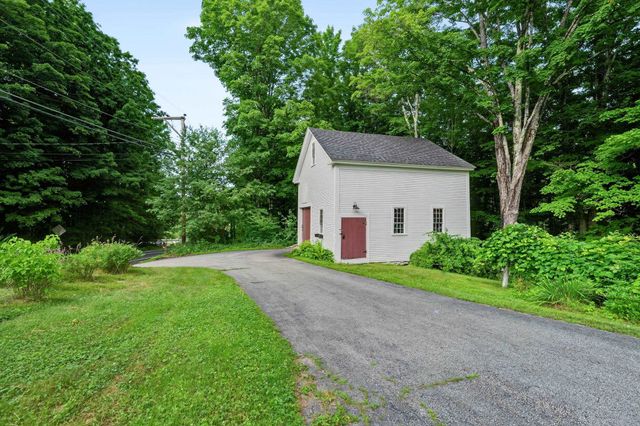 7 Bennington Road, Hancock, NH 03449