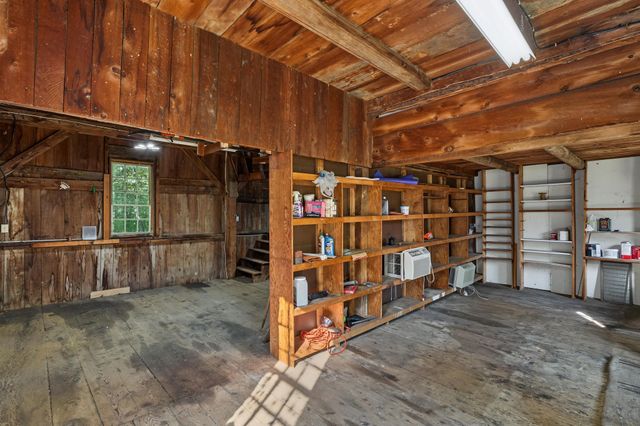 7 Bennington Road, Hancock, NH 03449