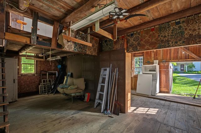 7 Bennington Road, Hancock, NH 03449