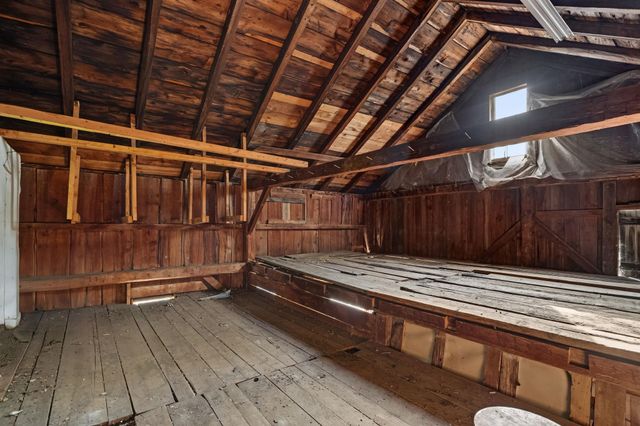 7 Bennington Road, Hancock, NH 03449
