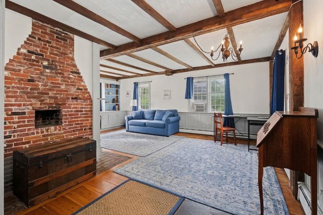 7 Bennington Road, Hancock, NH 03449