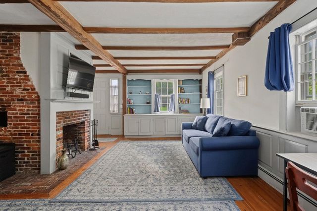 7 Bennington Road, Hancock, NH 03449