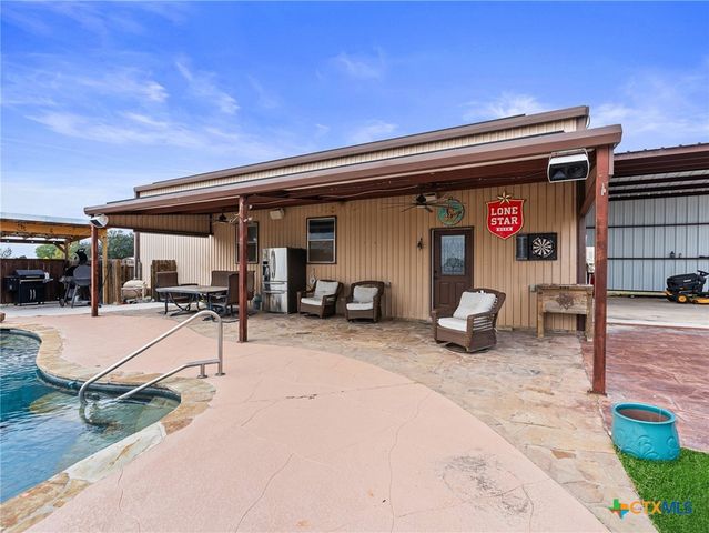 782 Santa Clara Loop, Marion, TX 78124