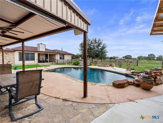 782 Santa Clara Loop, Marion, TX 78124