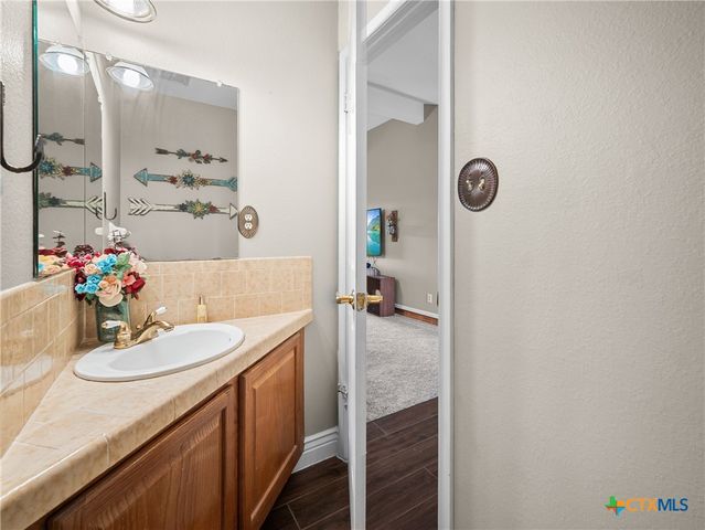 782 Santa Clara Loop, Marion, TX 78124