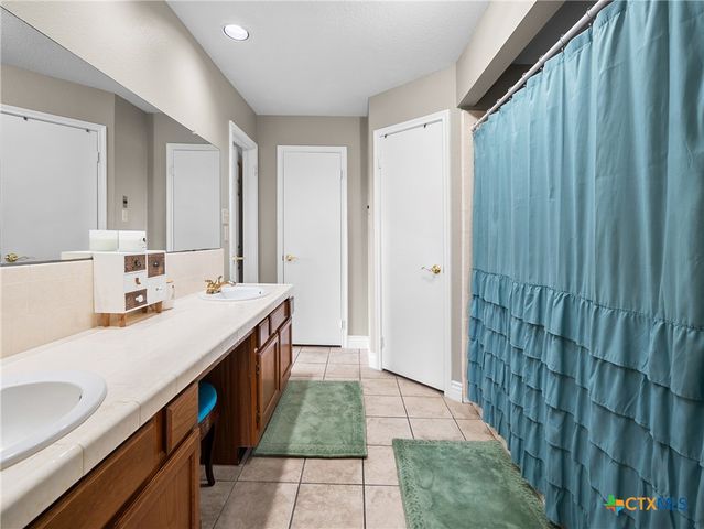 782 Santa Clara Loop, Marion, TX 78124