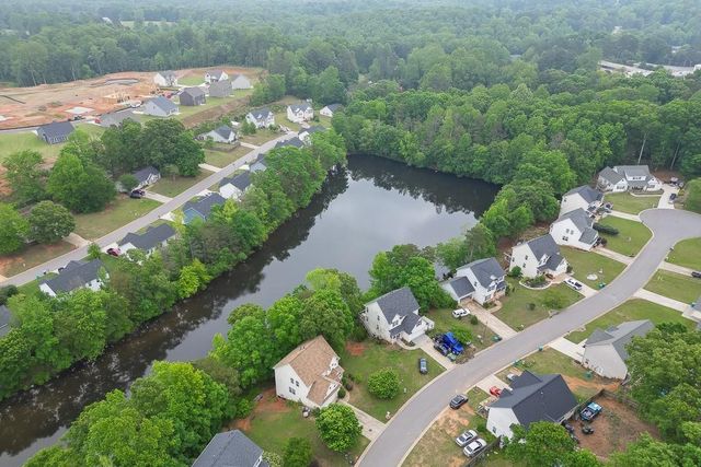 542 Bishop Court, Commerce, GA 30529