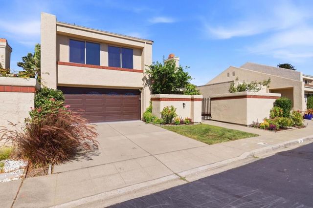 26 Lido Circle, Redwood City, CA 94065