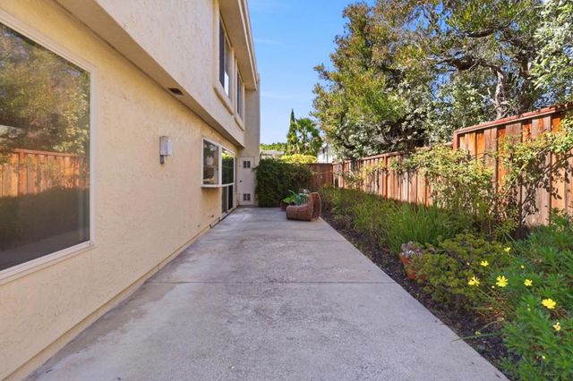26 Lido Circle, Redwood City, CA 94065