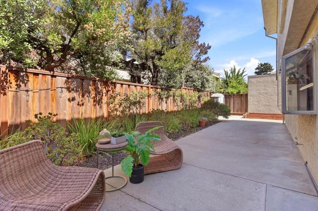 26 Lido Circle, Redwood City, CA 94065