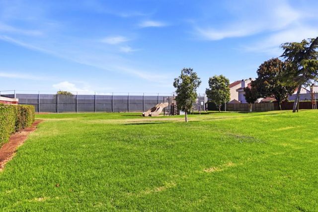 26 Lido Circle, Redwood City, CA 94065