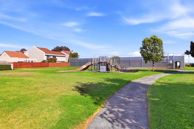26 Lido Circle, Redwood City, CA 94065