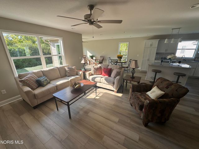 1053 Plum Grove Lane, Toledo, OH 43615