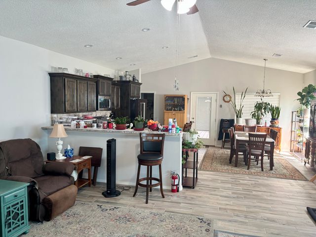 308 Sunrise Bluffs Drive, Belen, NM 87002