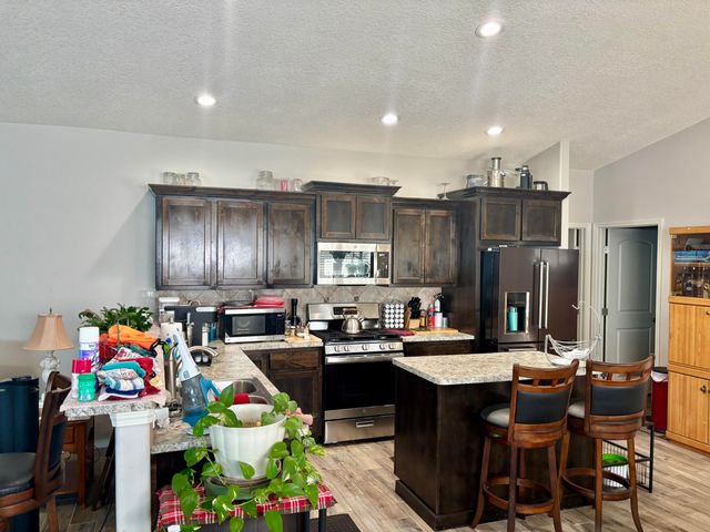 308 Sunrise Bluffs Drive, Belen, NM 87002