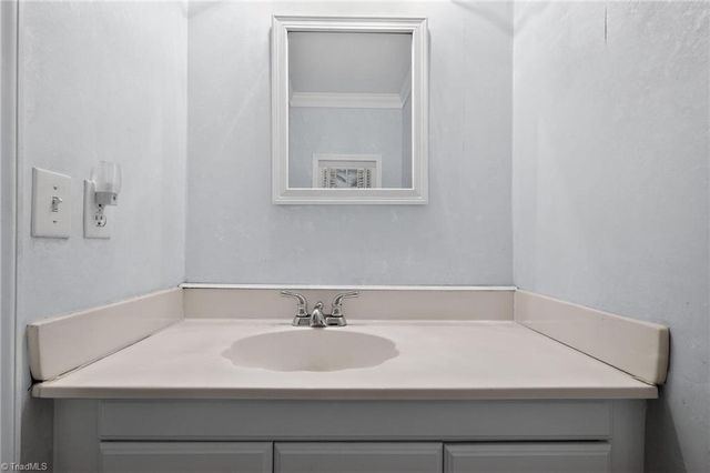 5133 Rockmont Court, Winston-salem, NC 27104