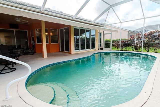 2252 Heritage Greens DR, Naples, FL 34119