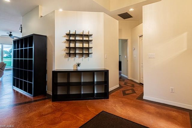 2252 Heritage Greens DR, Naples, FL 34119