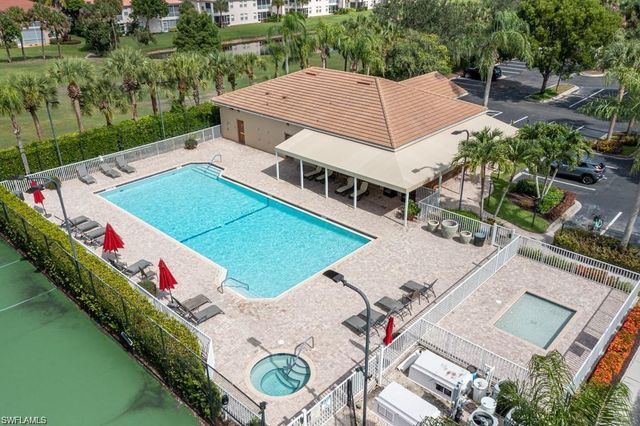 2252 Heritage Greens DR, Naples, FL 34119