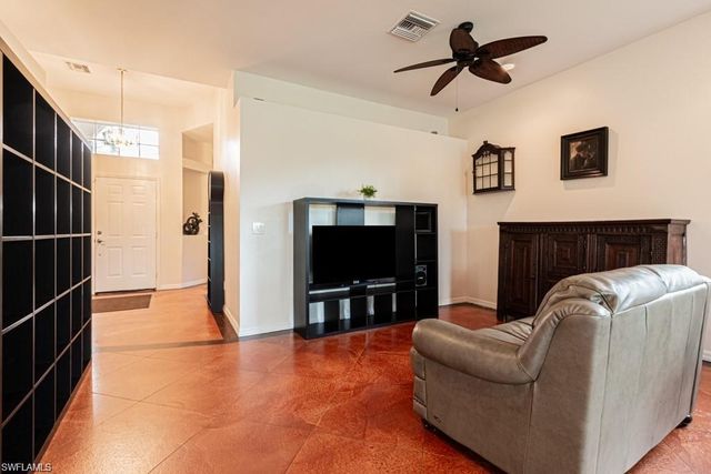2252 Heritage Greens DR, Naples, FL 34119