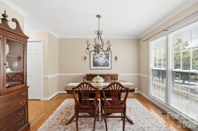 269 Charter Oak Court, Mooresville, NC 28115