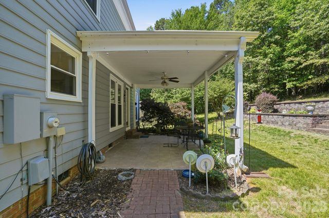269 Charter Oak Court, Mooresville, NC 28115