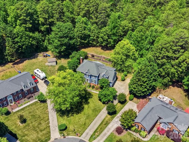 269 Charter Oak Court, Mooresville, NC 28115