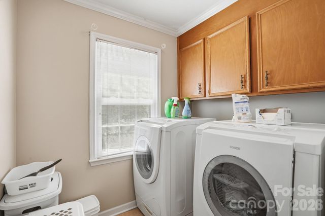 269 Charter Oak Court, Mooresville, NC 28115