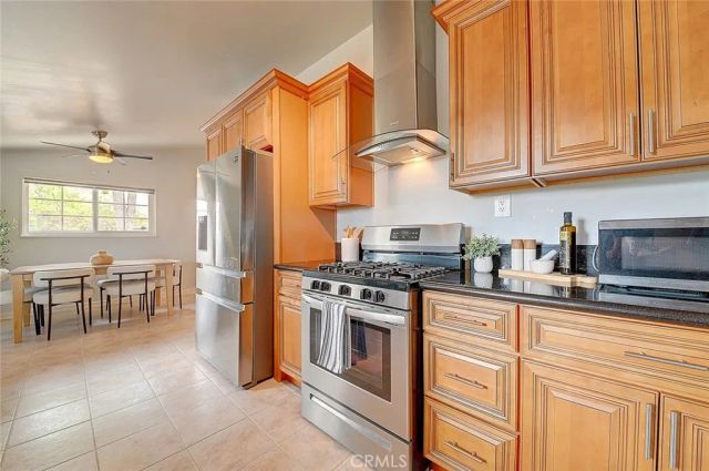 2044 W Spruce Avenue, Orange, CA 92868