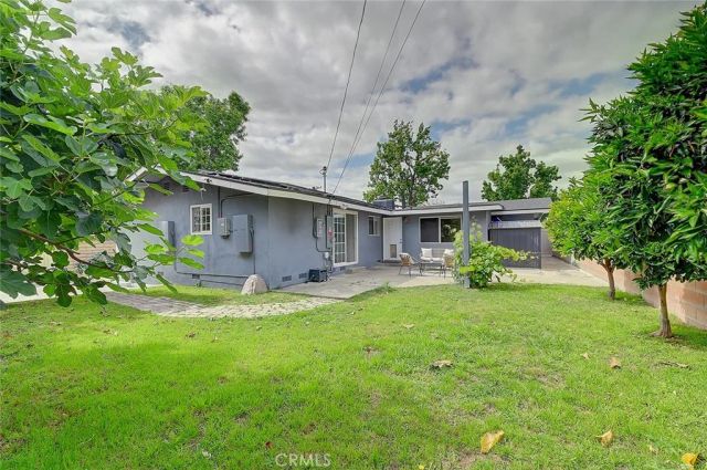 2044 W Spruce Avenue, Orange, CA 92868